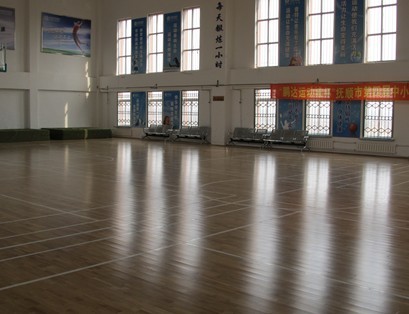 撫順市第(di)四展中(zhong)學(xue).jpg